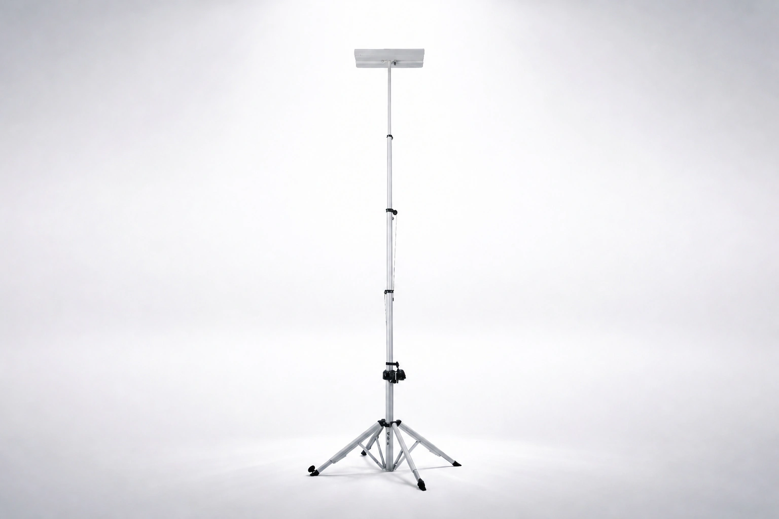 CM 439: Higher reach in a compact format